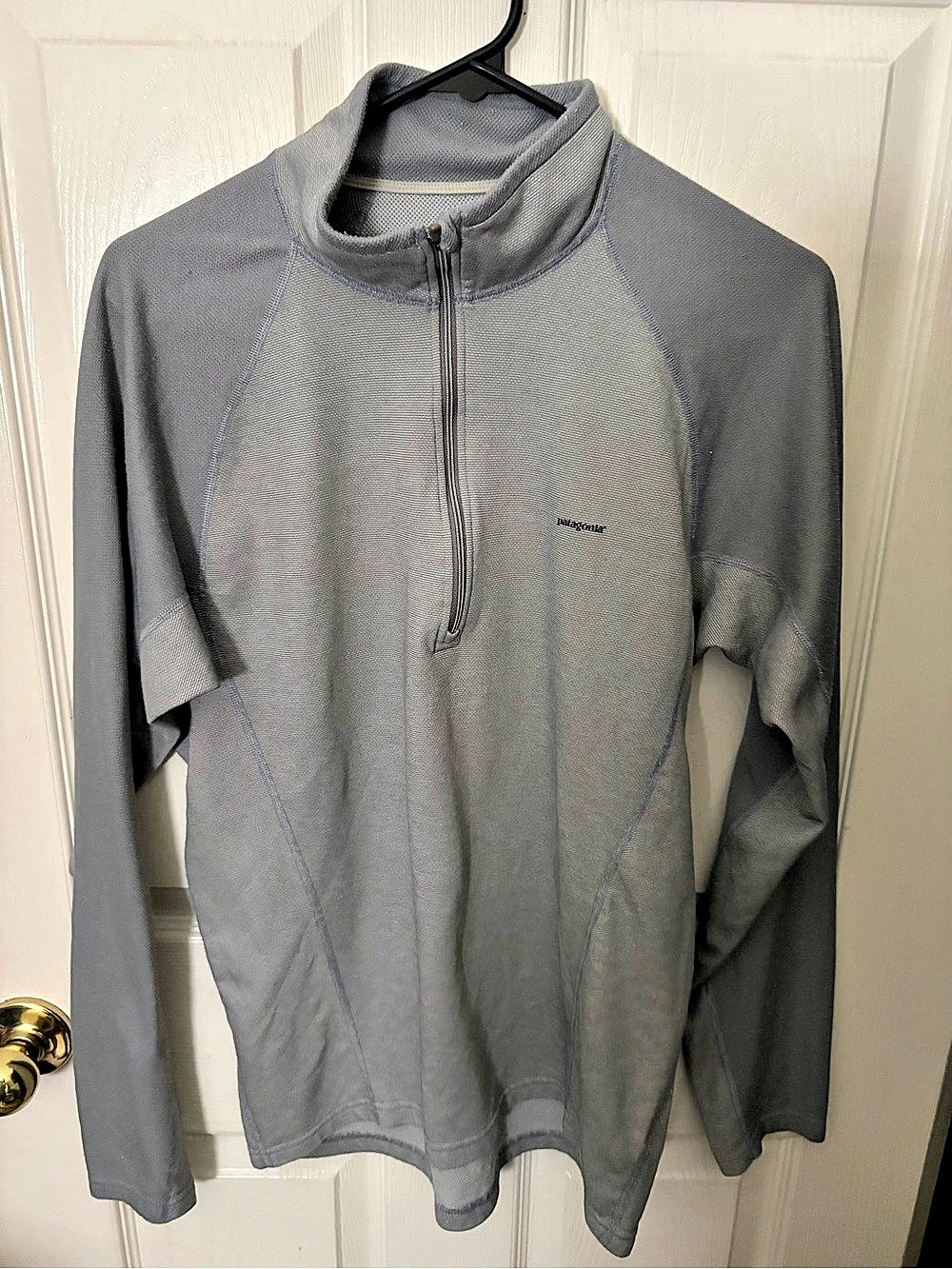 Patagonia Men's Gray Quarter-Zip Long Sleeve Size Medium